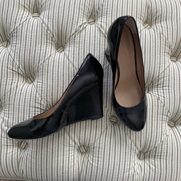 Banana Republic Shoes - Banana Republic, Patent Black Wedge Pump, Size 9